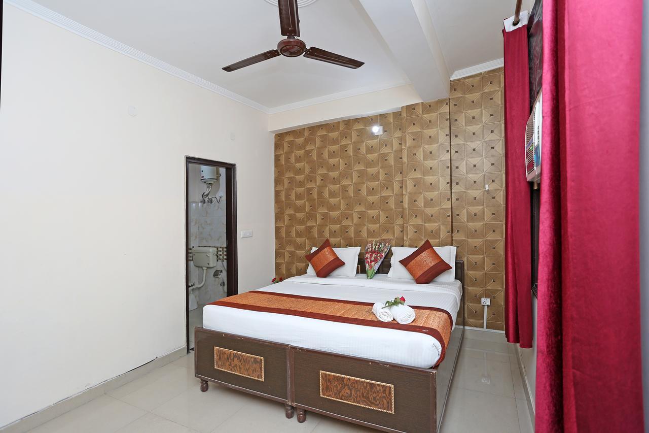 Hotel Avalon Nuova Delhi Esterno foto