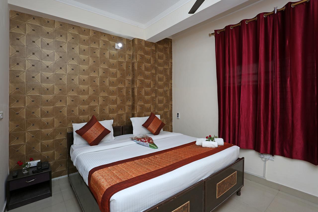 Hotel Avalon Nuova Delhi Esterno foto