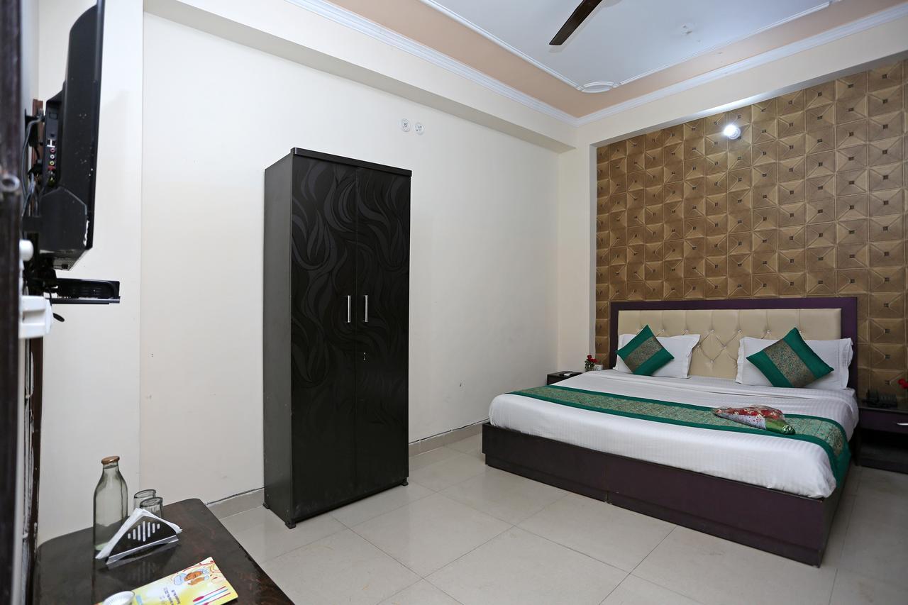 Hotel Avalon Nuova Delhi Esterno foto