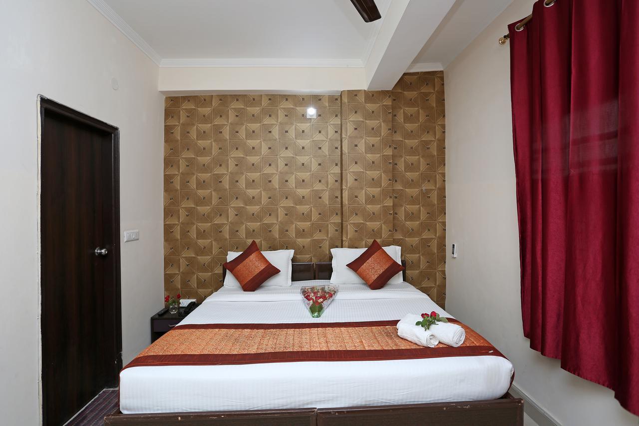 Hotel Avalon Nuova Delhi Esterno foto